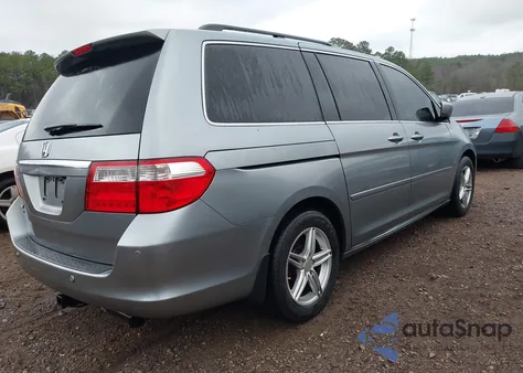 2007 Honda Odyssey Touring z USA, uszkodzony, nr VIN 5FNRL38817B105197